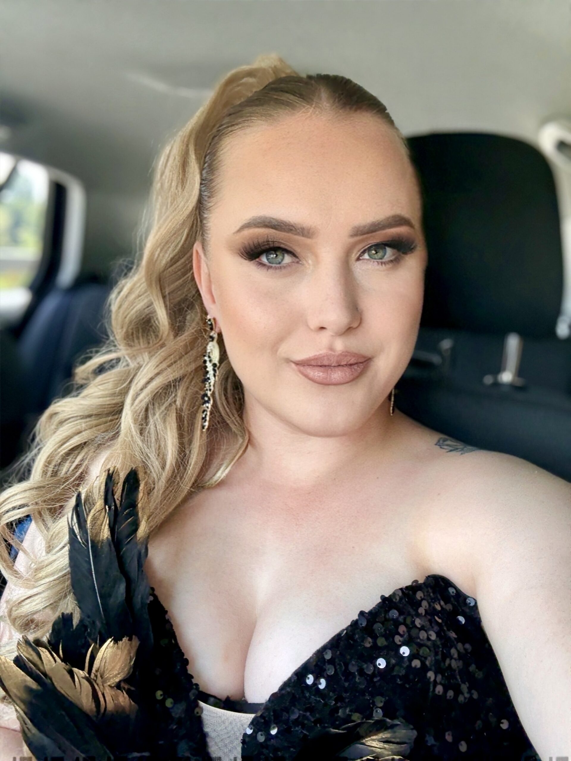 Tamno Plava │ Opuštena kovrča │ 80cm │ Rep na mrežicu photo review